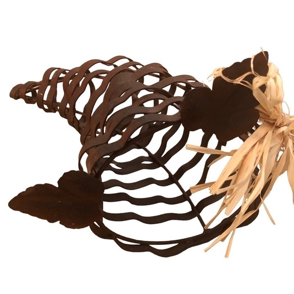 Rusty Look Wrought Iron Cornucopia W/Tied Raffia Table Decor Fall/Holiday - Picture 3 of 4